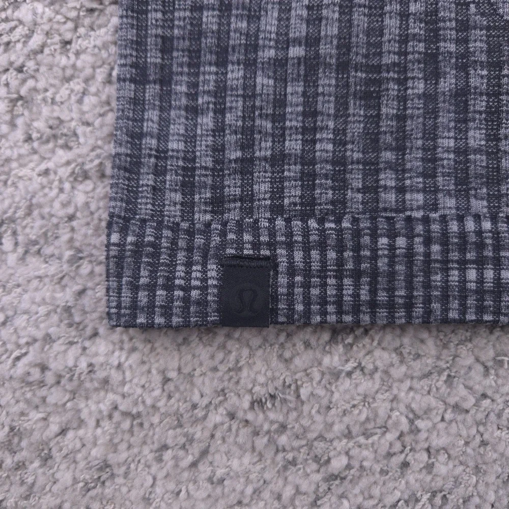 Lululemon Running Top Womens Size 6 Shirt Rest Less Long Sleeve Thumb Loops EUC